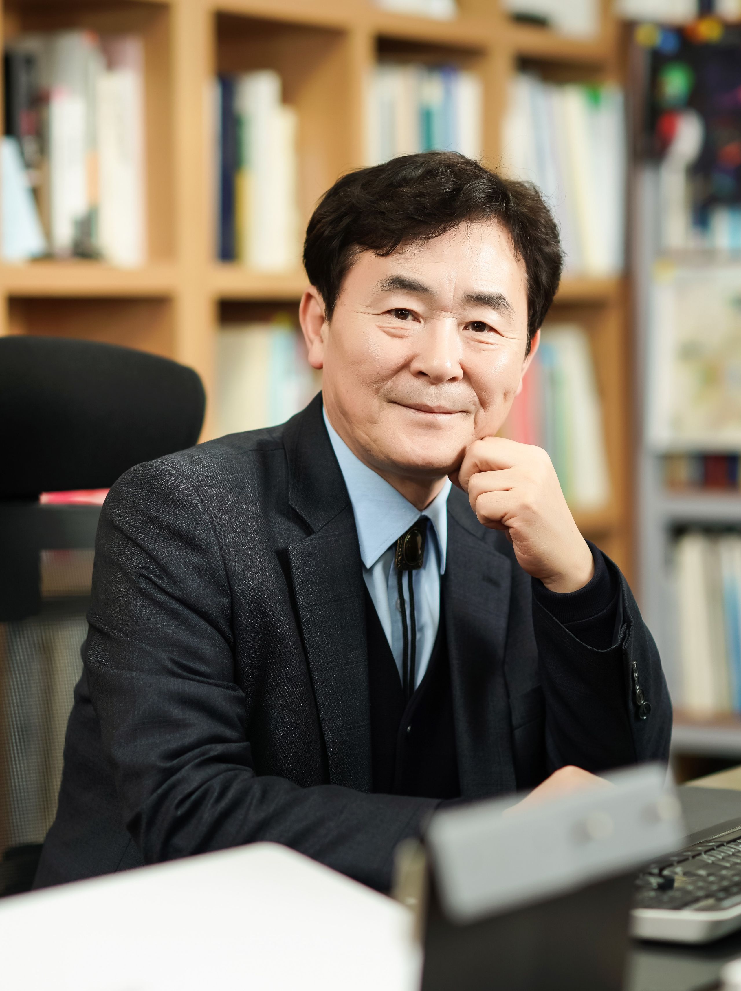 1. 김승국 이사장 이미지.jpg