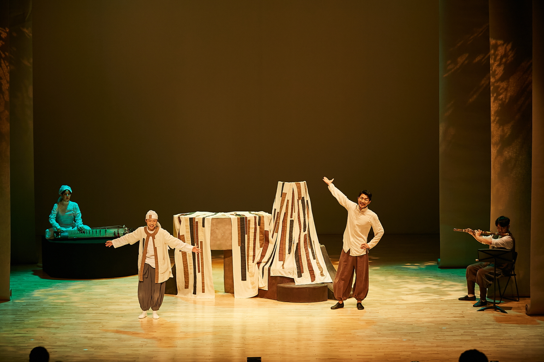 포스터0000241A2108.jpg