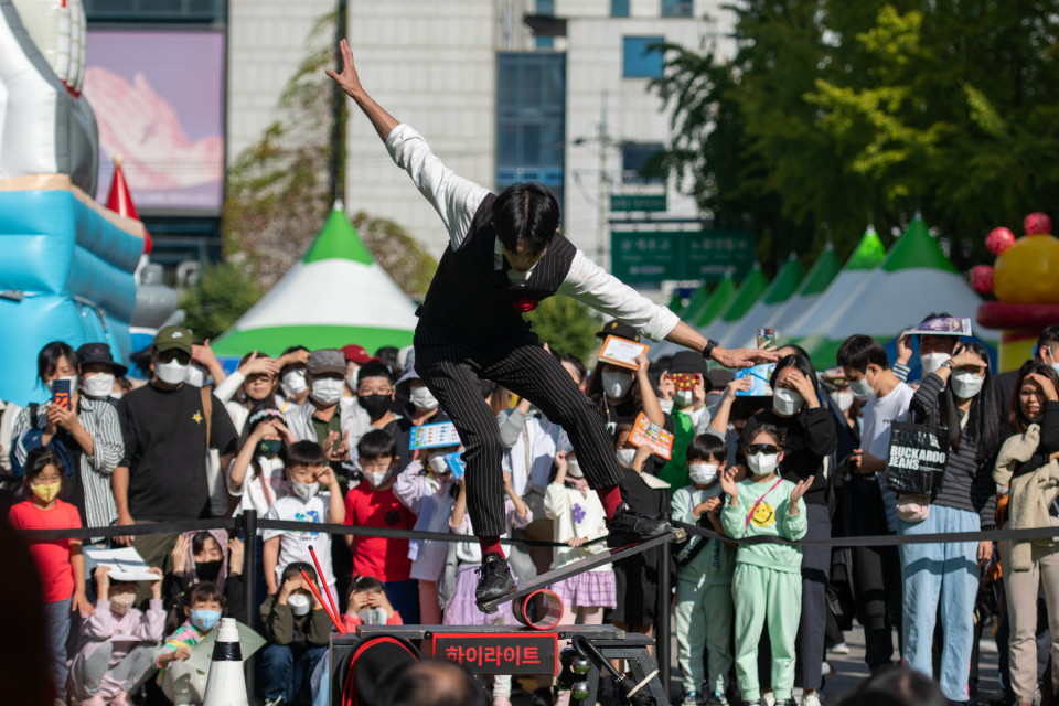 22 잔디마당 공연_3.jpg