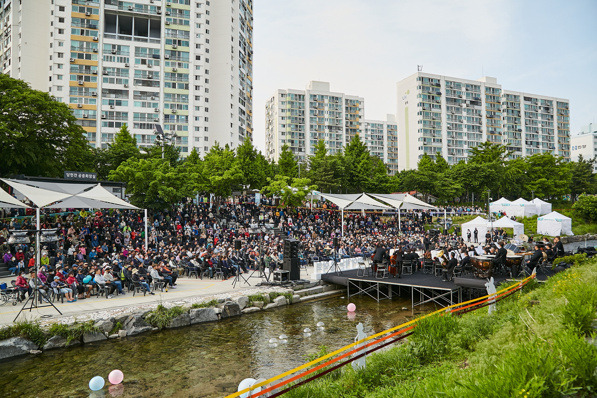 포스터0000241A5190.jpg