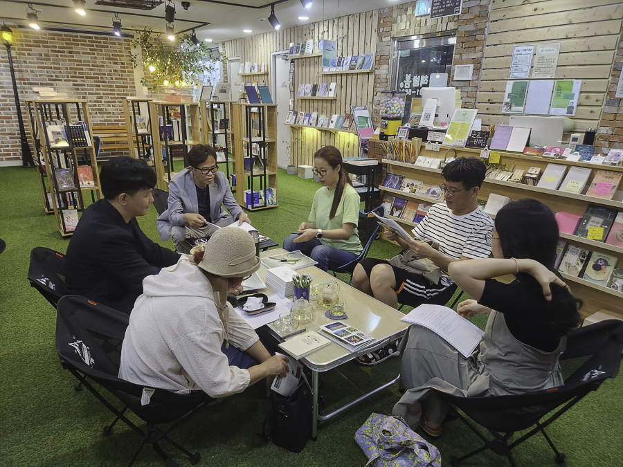 책방봄-04.jpg